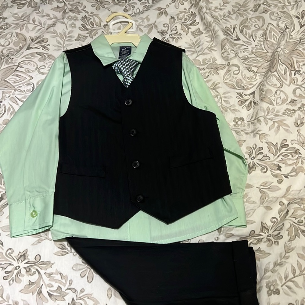 Boys 5 dress suit Nautica